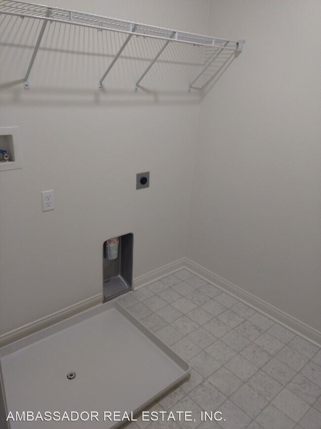 Building Photo - 3 br, 2.5 bath House - 1396 Palo Verde Way...