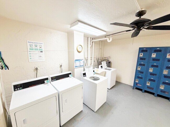 Building Photo - 2681 S Course Dr