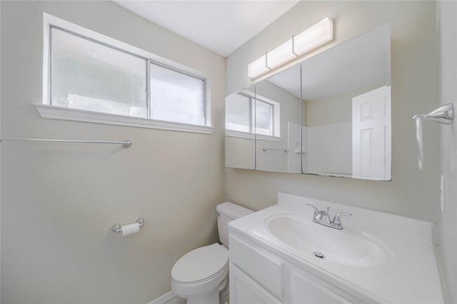Building Photo - 10915 Sagecrest Ln