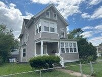 Building Photo - 214 Blohm St