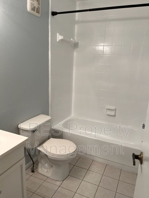 Building Photo - 4564 Pheasant Run Dr