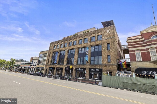 Building Photo - 1341 Clifton St NW