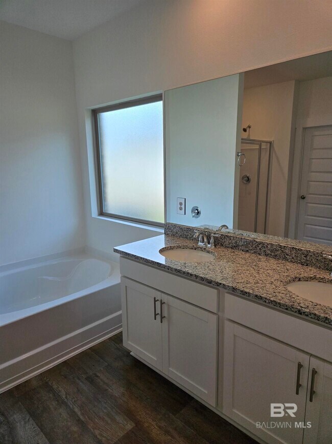 Building Photo - 14746 Dayton Cir