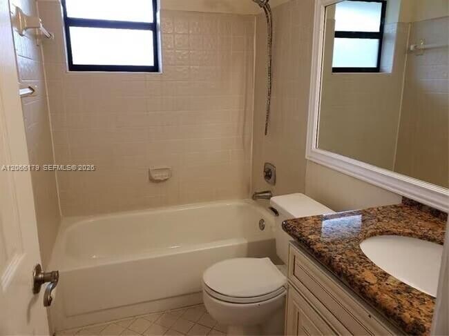 Building Photo - 3837 Carambola Cir N