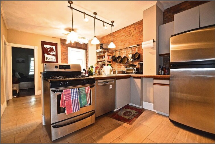 Building Photo - 1793 Beacon St