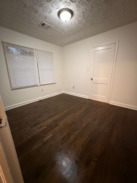 Building Photo - 2368 Jernigan Pl SE