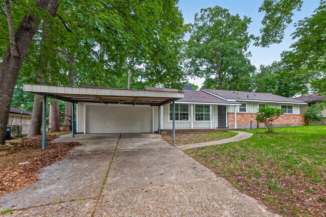 Building Photo - 315 Hollywood Dr