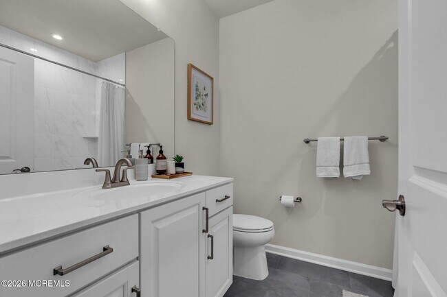 Building Photo - 22 Coburgh Dr