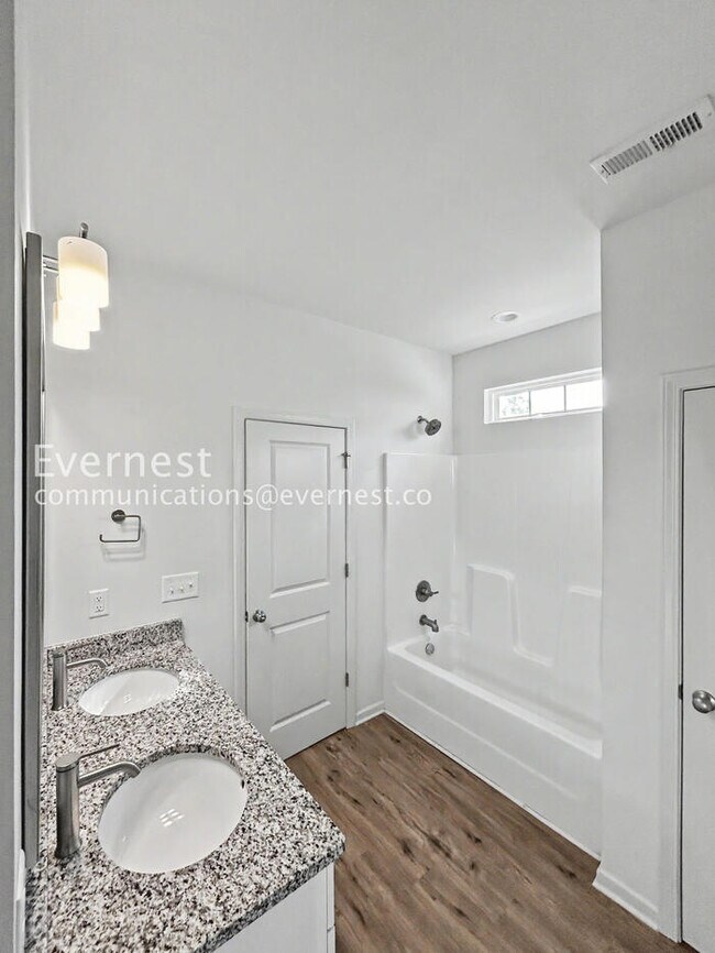 Building Photo - 10828 Mt Holly Rd