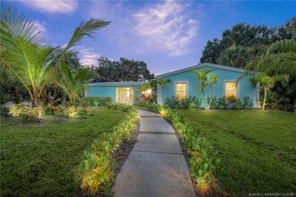 Building Photo - 7492 SW 40th Terrace