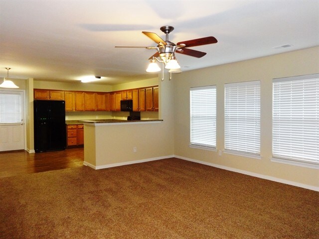 Building Photo - 1131 Moss Grove Dr