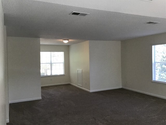 Building Photo - 3232 Spring Mesa Dr SW