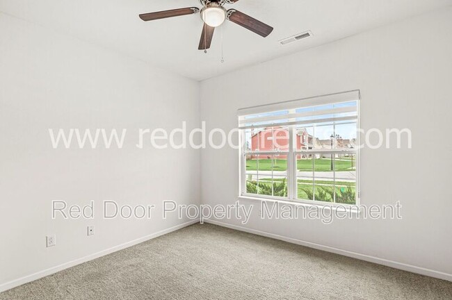 Building Photo - 692 N Granite Dr