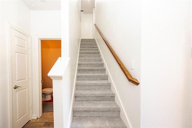 Building Photo - 8722 Bigelow Dr