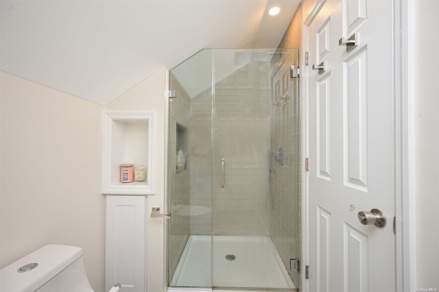 Building Photo - 11 Skylark Ln