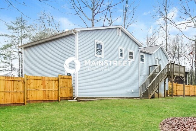 Building Photo - 4 Bedroom Pet-Friendly Home in DOUGLASVILLE, GA with Main Street Renewal