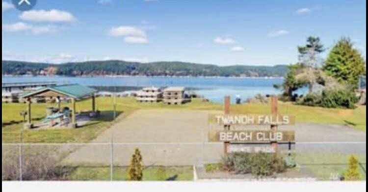 Building Photo - 60 East Falls Place