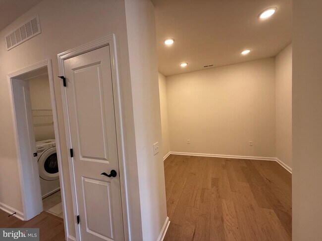 Building Photo - 1 Culvert Dr