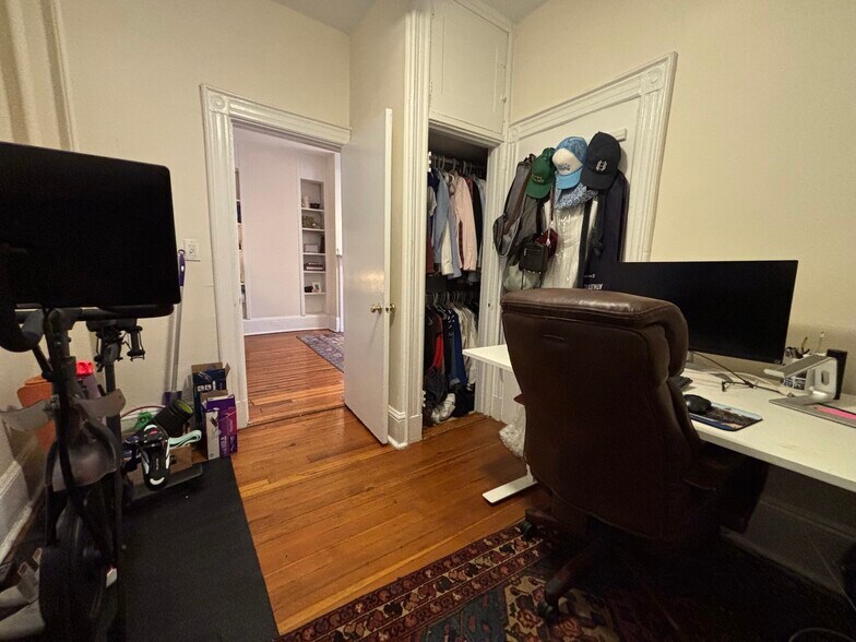 Building Photo - 2 Myrtle St