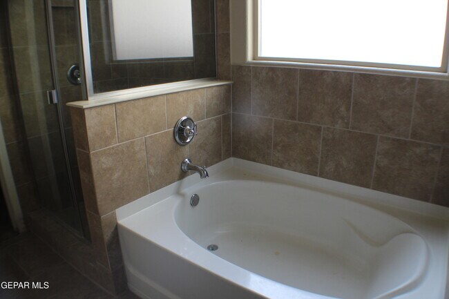 Building Photo - 12449 Chamberlain Dr
