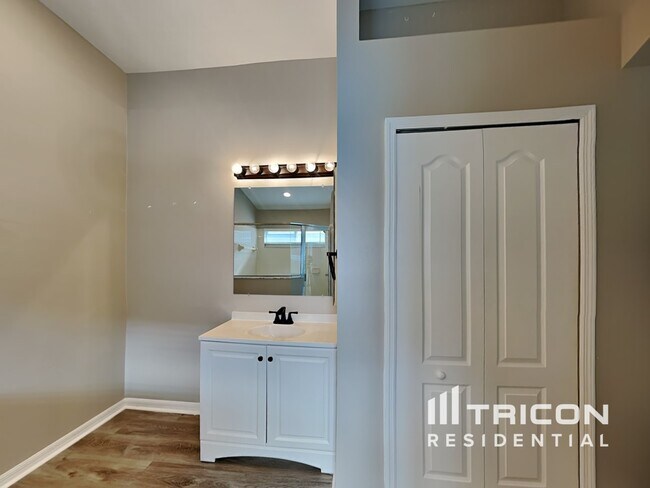 Building Photo - 12719 Standbridge Drive Riverview FL