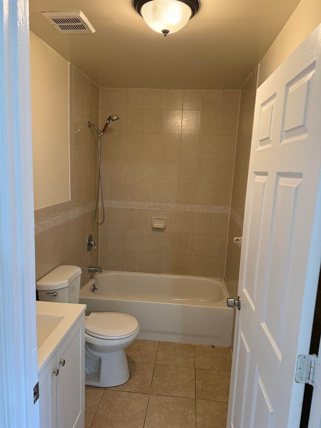 Building Photo - 189 Myrtle Ave