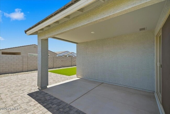 Building Photo - 15875 W Cottontail Ln