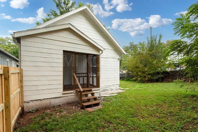 Building Photo - 3803 Highland Ave