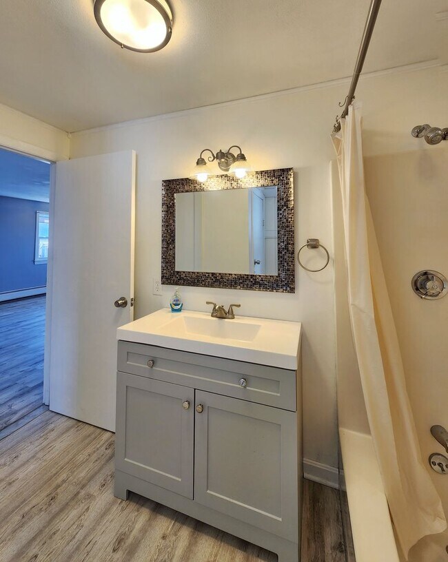 Building Photo - 46 Flint St