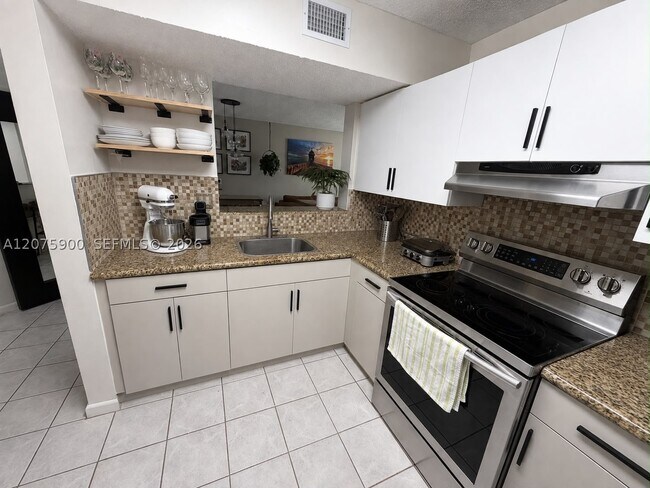 Building Photo - 1195 NW 125th Ct
