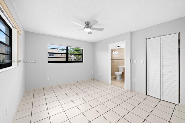 Building Photo - 7915 Harding Ave