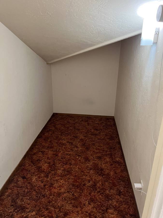 Building Photo - 395 Lagunita Dr