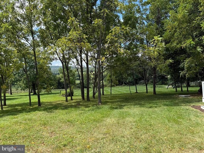 Building Photo - 15543 Edgegrove Rd