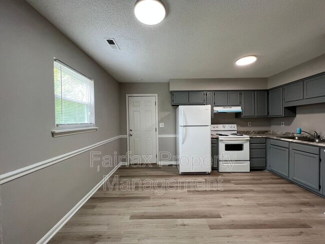 Building Photo - 1117 Pecan Pl