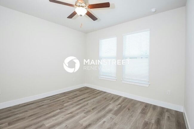 Building Photo - 3 Bedroom Pet-Friendly Home in Deland, FL ...