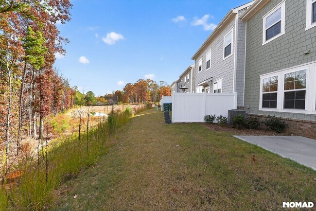 Building Photo - Spacious 3BR Townhome in Matthews