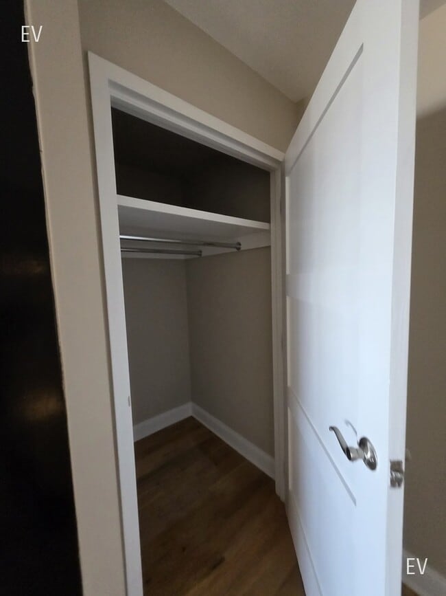 Building Photo - 310 Greenwich St