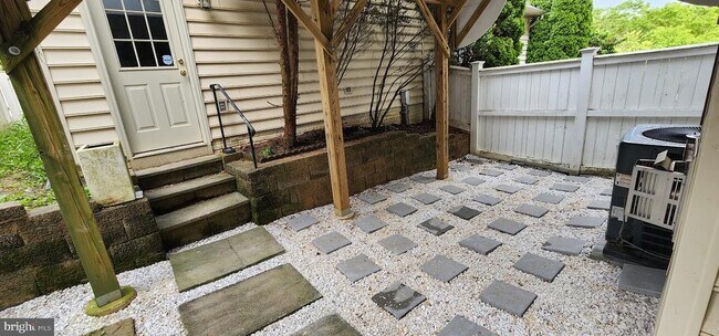 Building Photo - 23812 Burdette Forest Rd