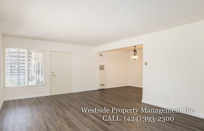 Building Photo - 145 N La Peer Dr