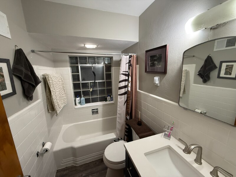 Building Photo - 4976 Oleatha Ave