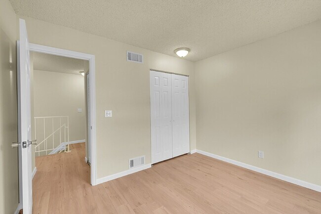 Building Photo - $1,695.00 - $500 OFF FIRST MONTH RENT - 2 ...