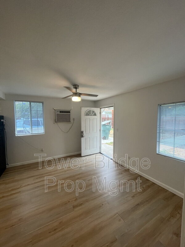 Building Photo - 1313 Lochbrae Rd
