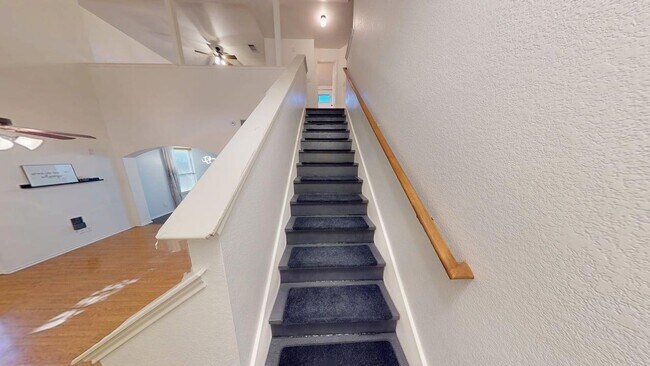 Building Photo - 6705 Rosita Oak Dr