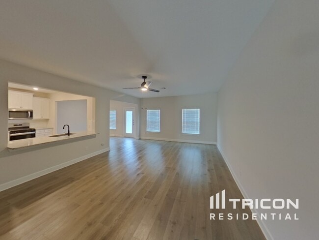Building Photo - 1212 Bullock Dr