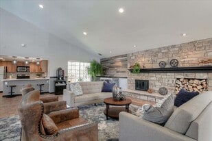 Building Photo - Chestnut Ridge