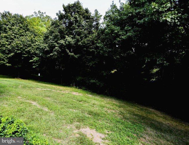 Building Photo - 13003 Belle Meade Trace