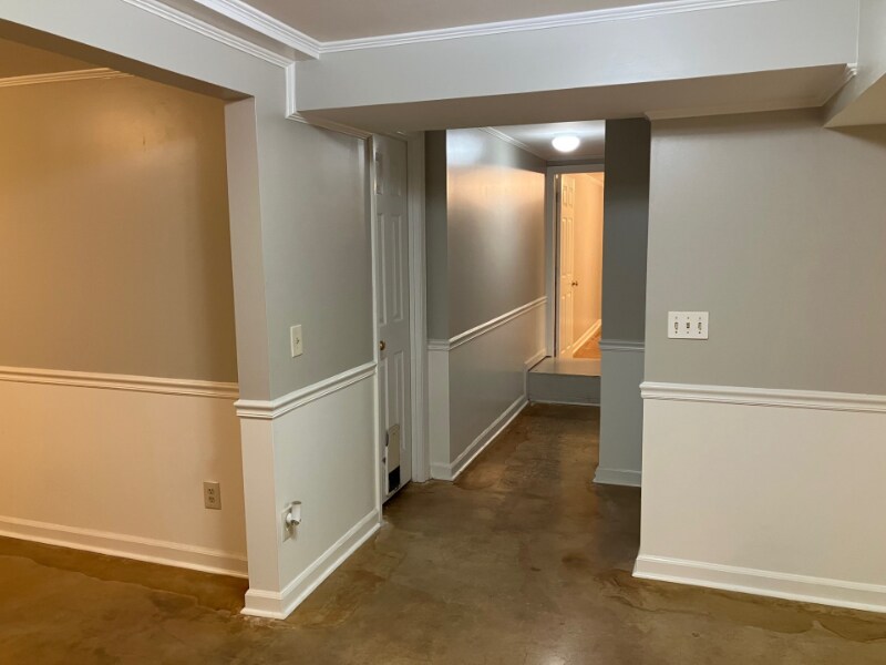 Building Photo - 1638 Delia Dr