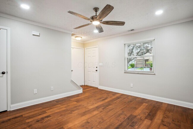 Building Photo - 700 Alta View Ct