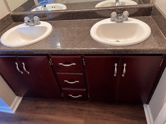 Building Photo - 1229 Langston Ln