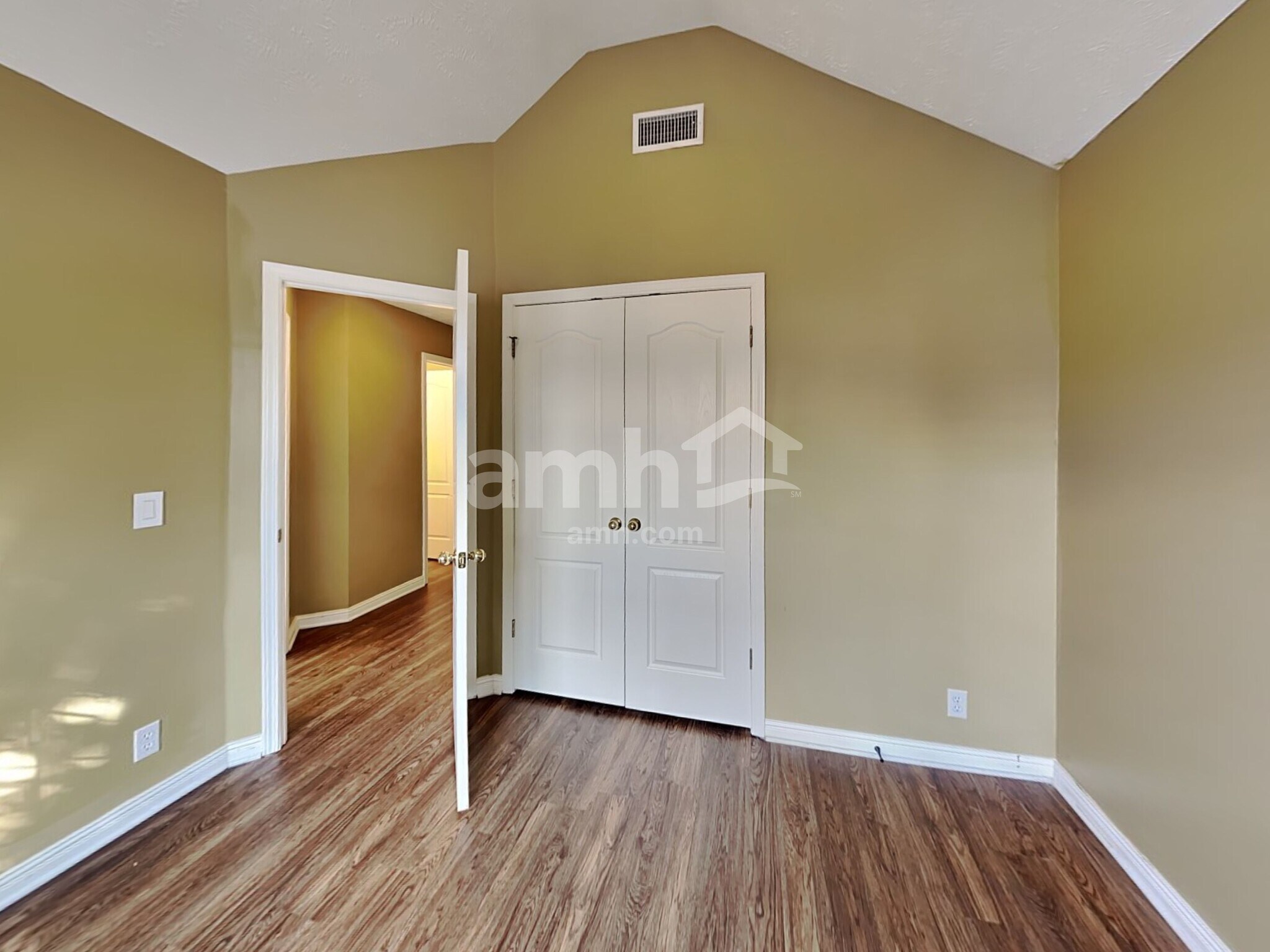 Building Photo - 104 Breakwater Bay